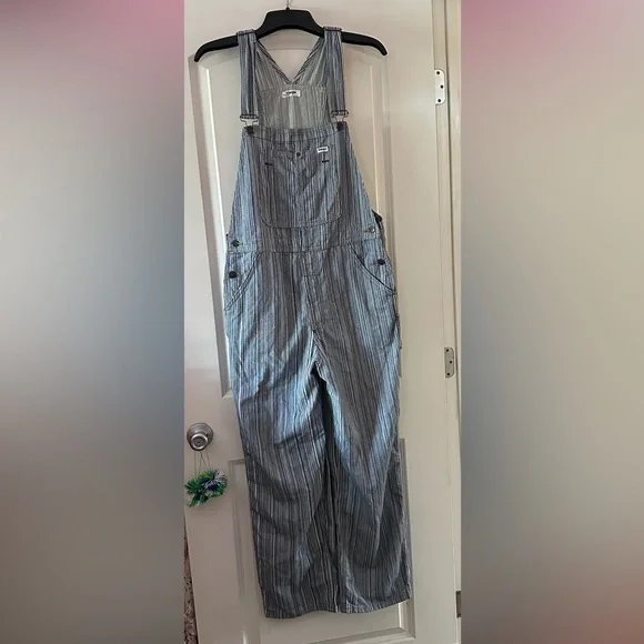 Overalls - Picture 4 of 12